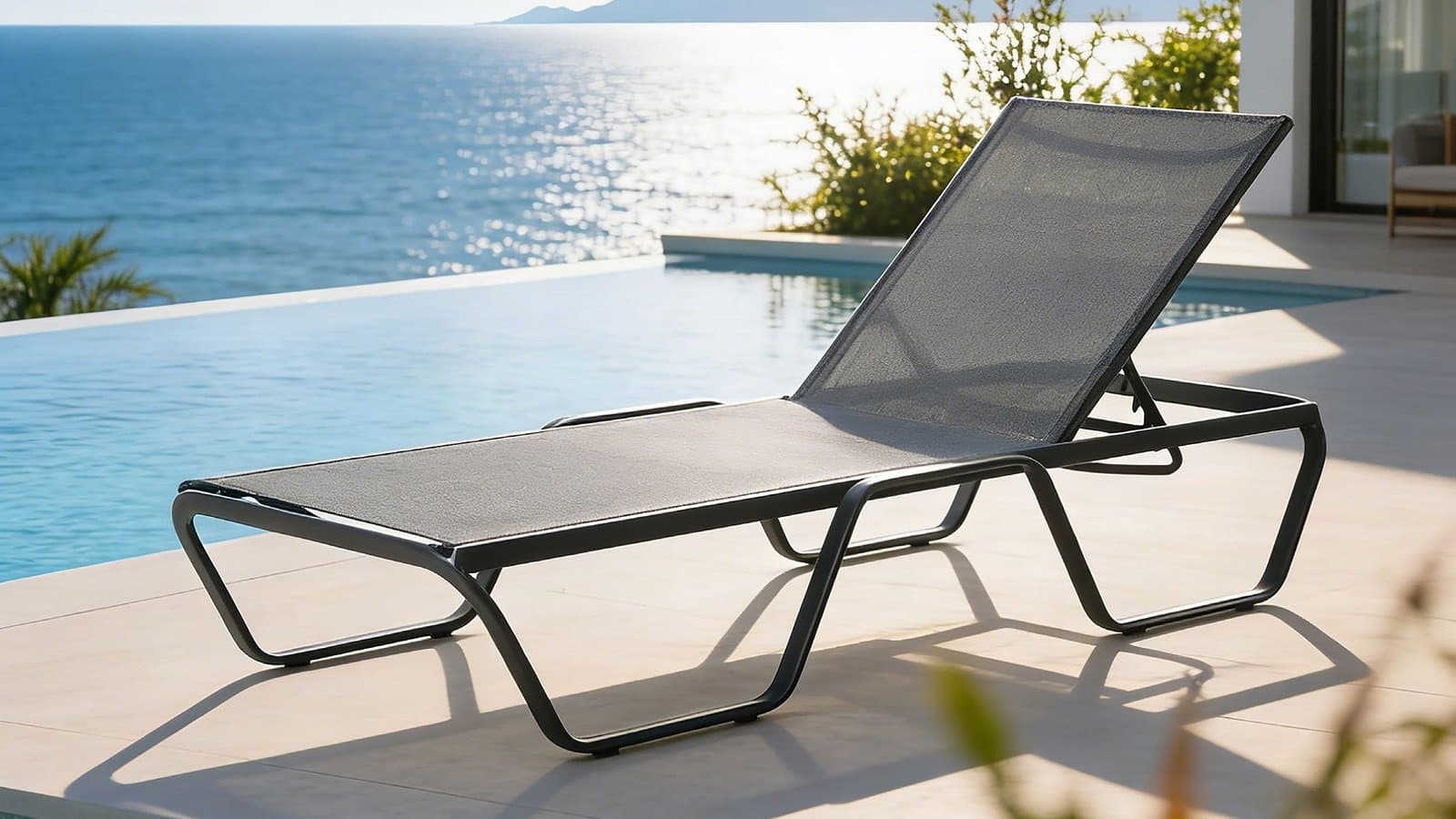 Bianca Lounger