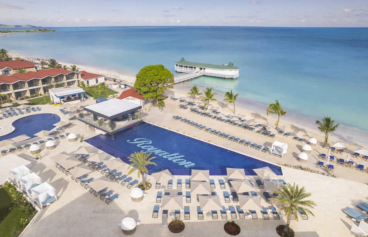 Royalton CHIC Antigua